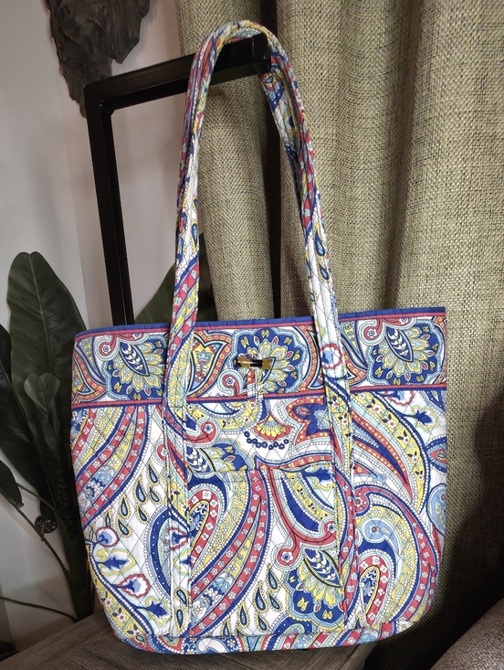 Vera Bradley Handbags - Vera Bradley Weekend Tote Large Quilted Paisley Tote Bag in Multicolor NWOT